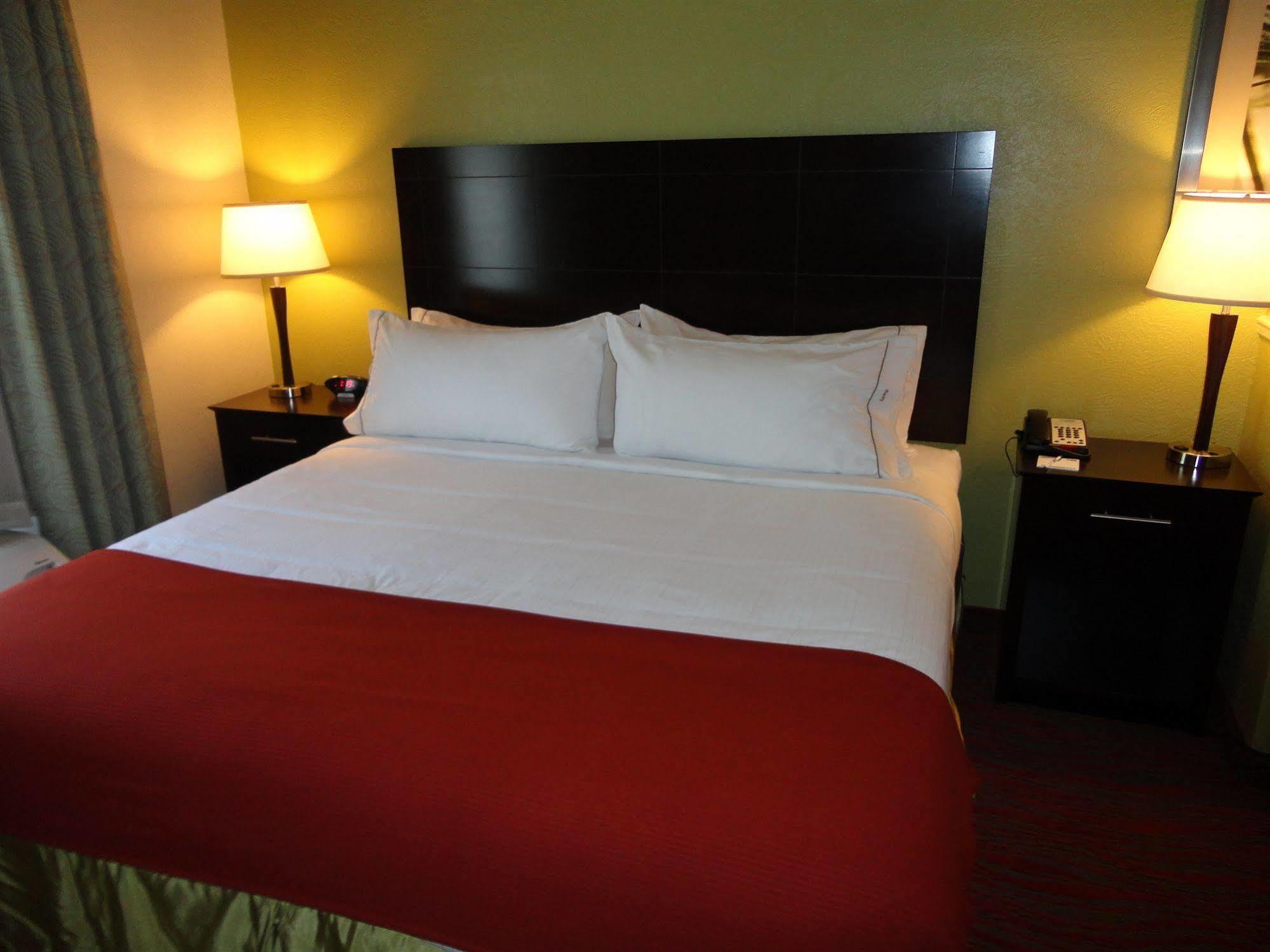 Holiday Inn Express & Suites Indianapolis North - Carmel By Ihg Eksteriør billede